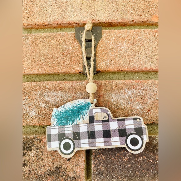 *Black & White Buffalo Check Truck Ornament - Picture 5 of 13